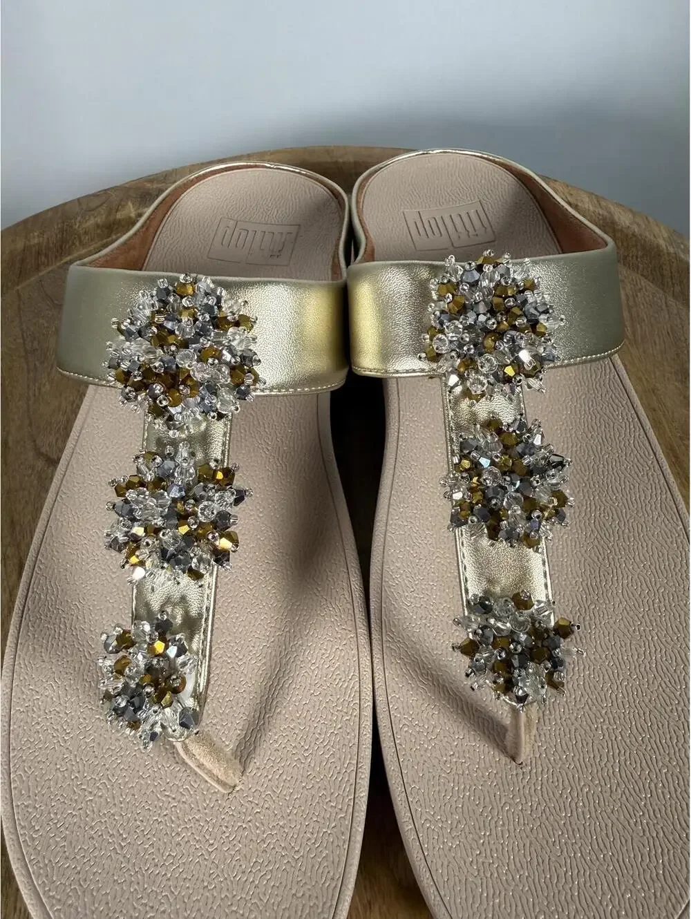 FitFlop Galaxy Toe Wedge Flip Flop Women’s US 9 Platino Sandals NWB - Picture 6 of 12